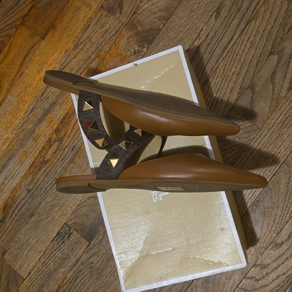 Michael Kors Flats - Picture 5 of 8